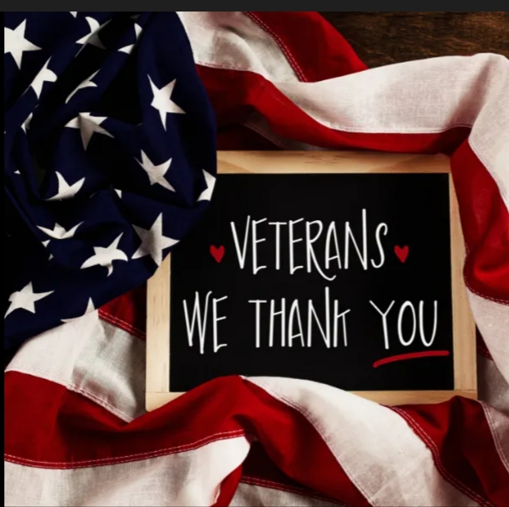 I'm co-hoting, a posh party, November 11th at 7:00 P.M. 🇺🇲VETERAN'S DAY  🇺🇸
